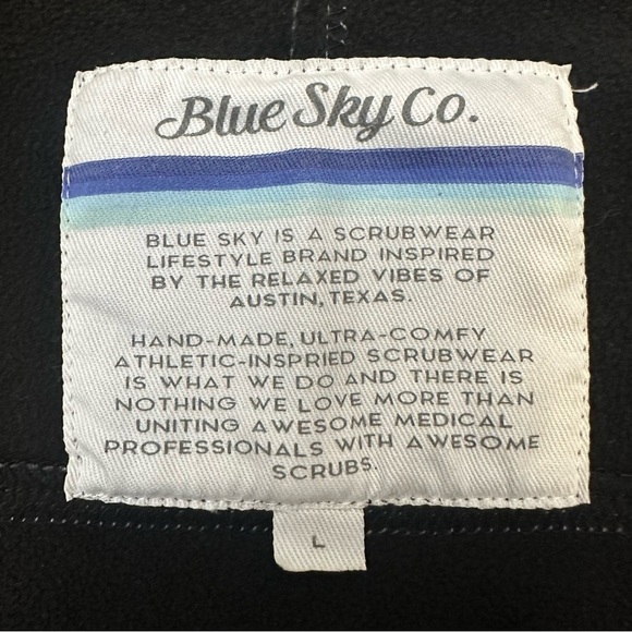 Blue Sky Co. Scrubwear Gray Vest size L - Picture 3 of 7